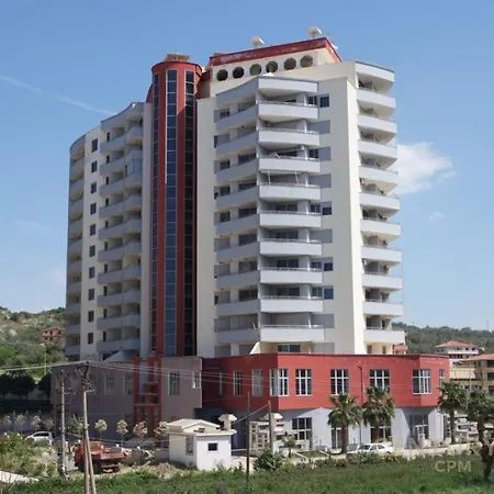 Lulu - Petit Apartment Golem (Tirana)